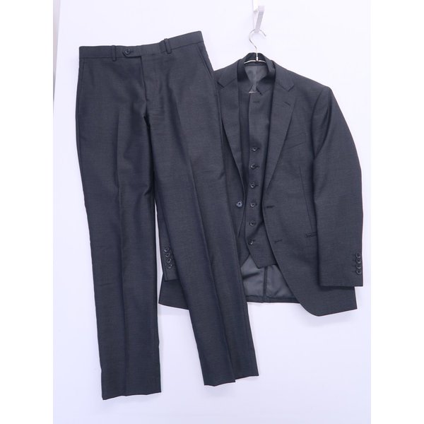 TENORAS clothes