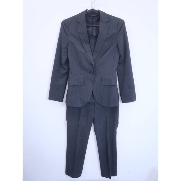 THE SUIT COMPANY clothes