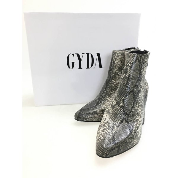 GYDA shoes