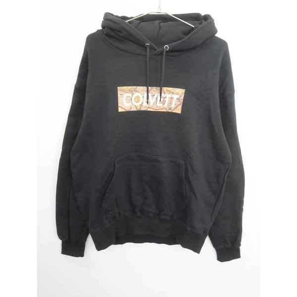 COLVETT clothes