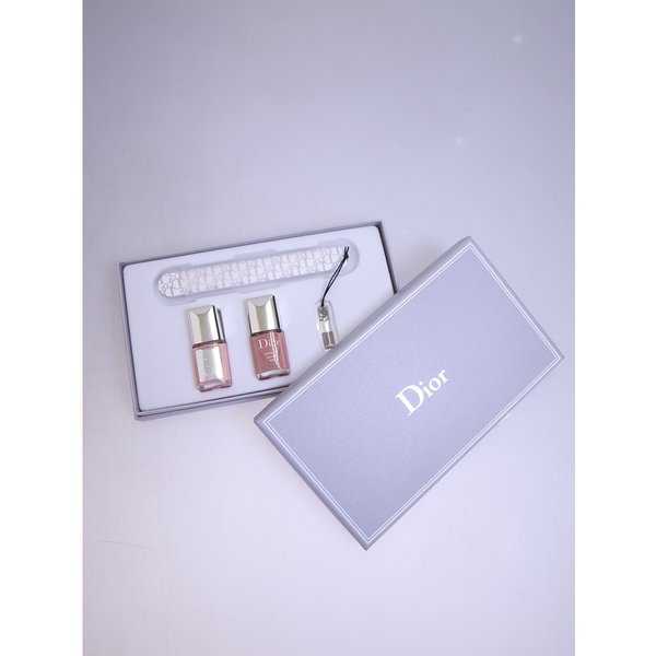 DIOR cosmetic