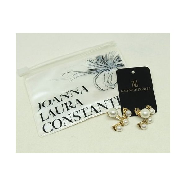 Joanna Laura Constantine accessory