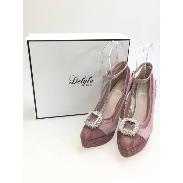 Delyle NOIR shoes